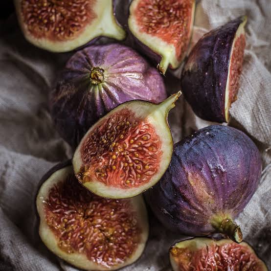 Dried Black Figs — Export Grade